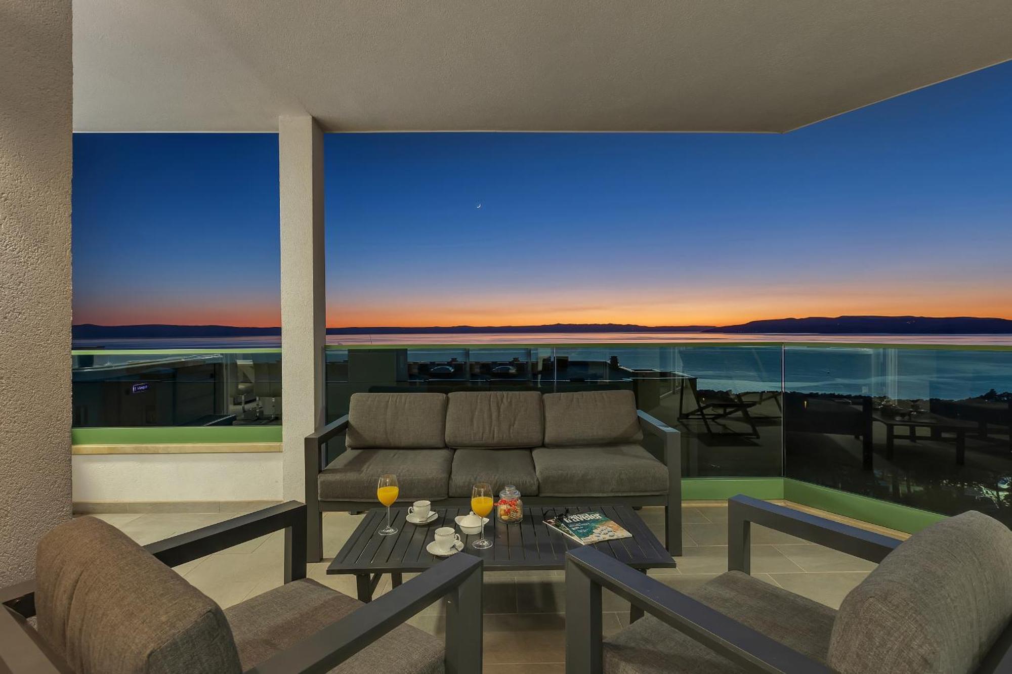 Exclusive Penthouse Big Blue With Private Jacuzzi Leilighet Makarska Eksteriør bilde