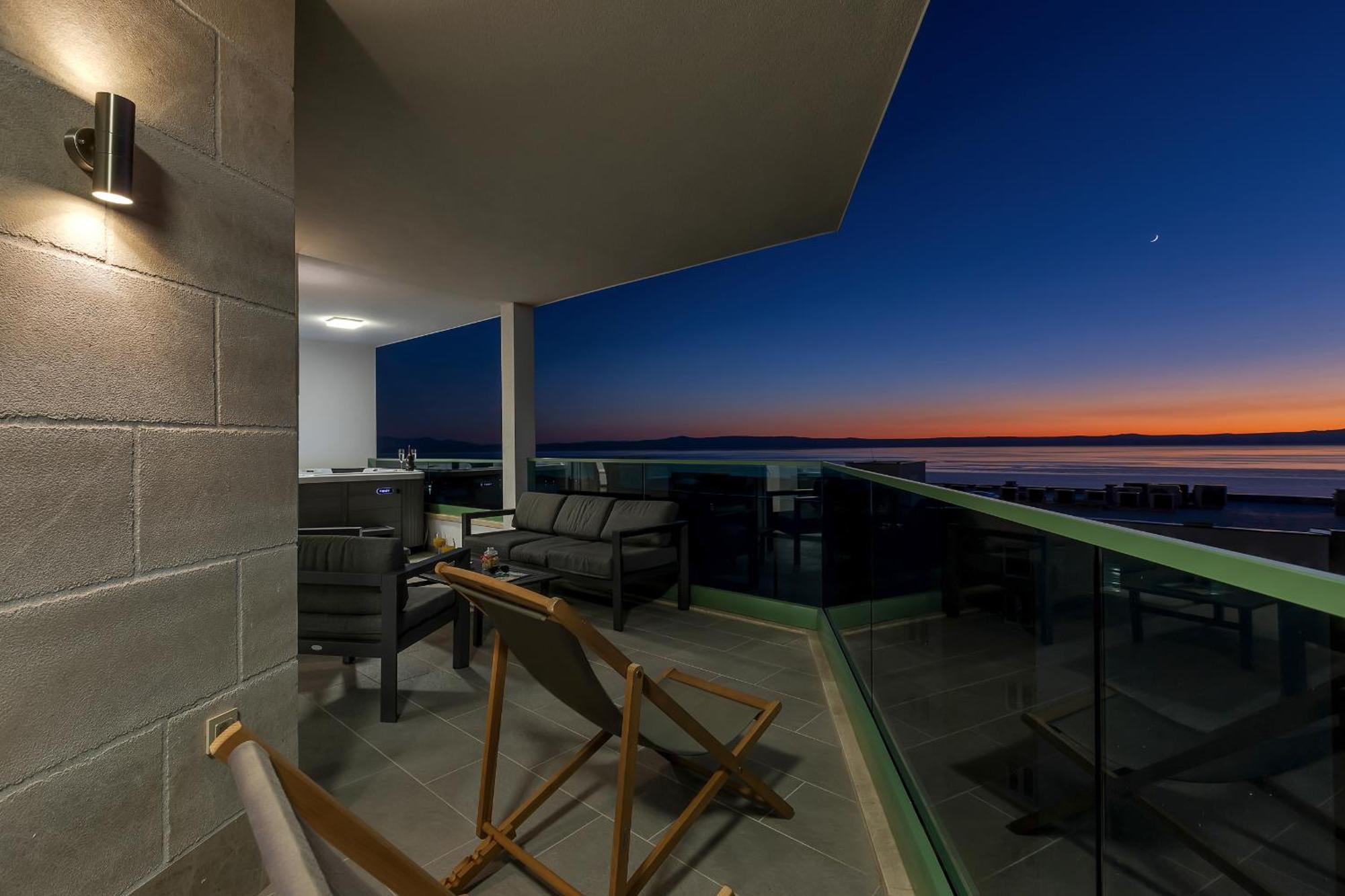 Exclusive Penthouse Big Blue With Private Jacuzzi Leilighet Makarska Eksteriør bilde