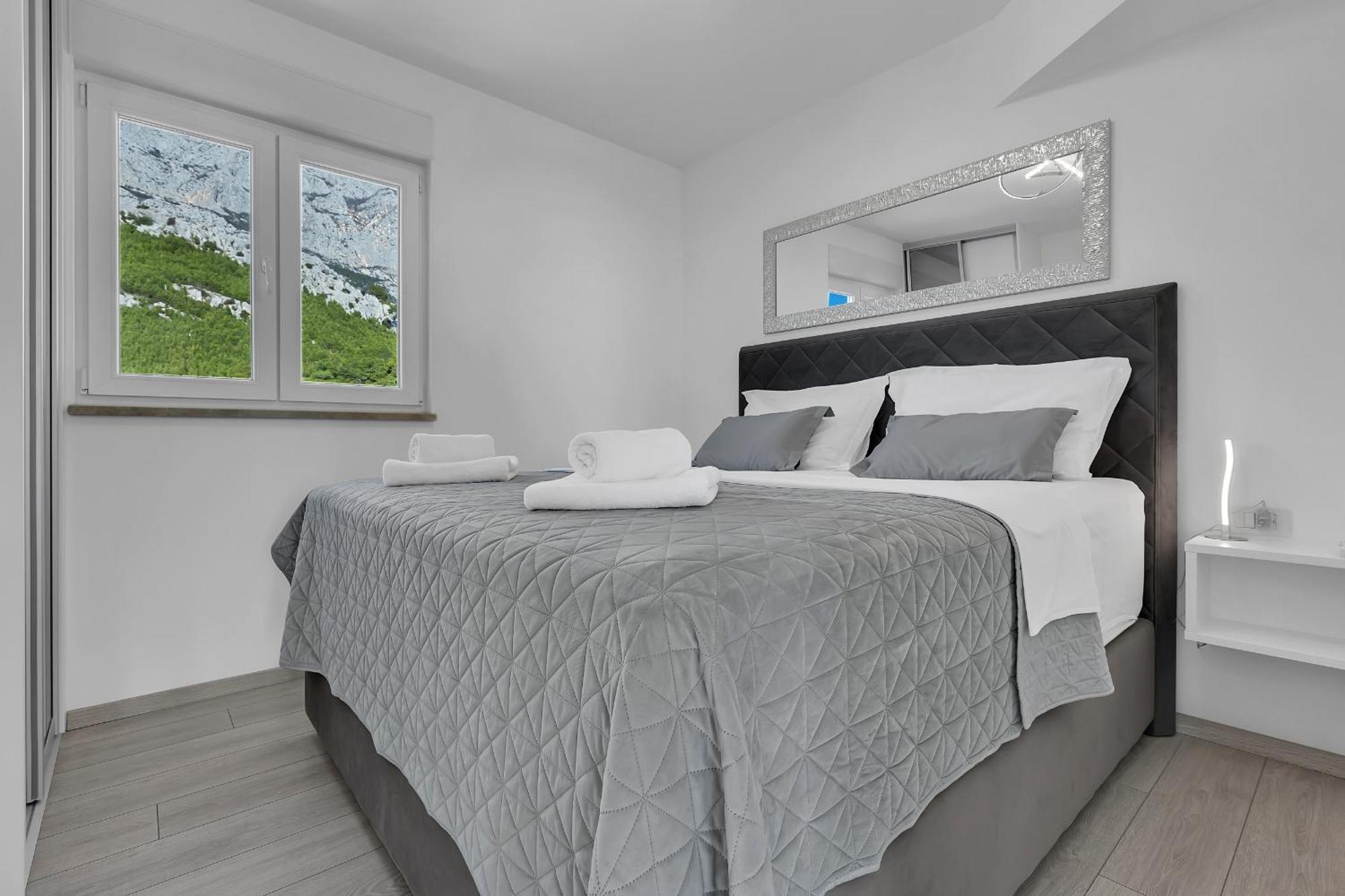 Exclusive Penthouse Big Blue With Private Jacuzzi Leilighet Makarska Eksteriør bilde
