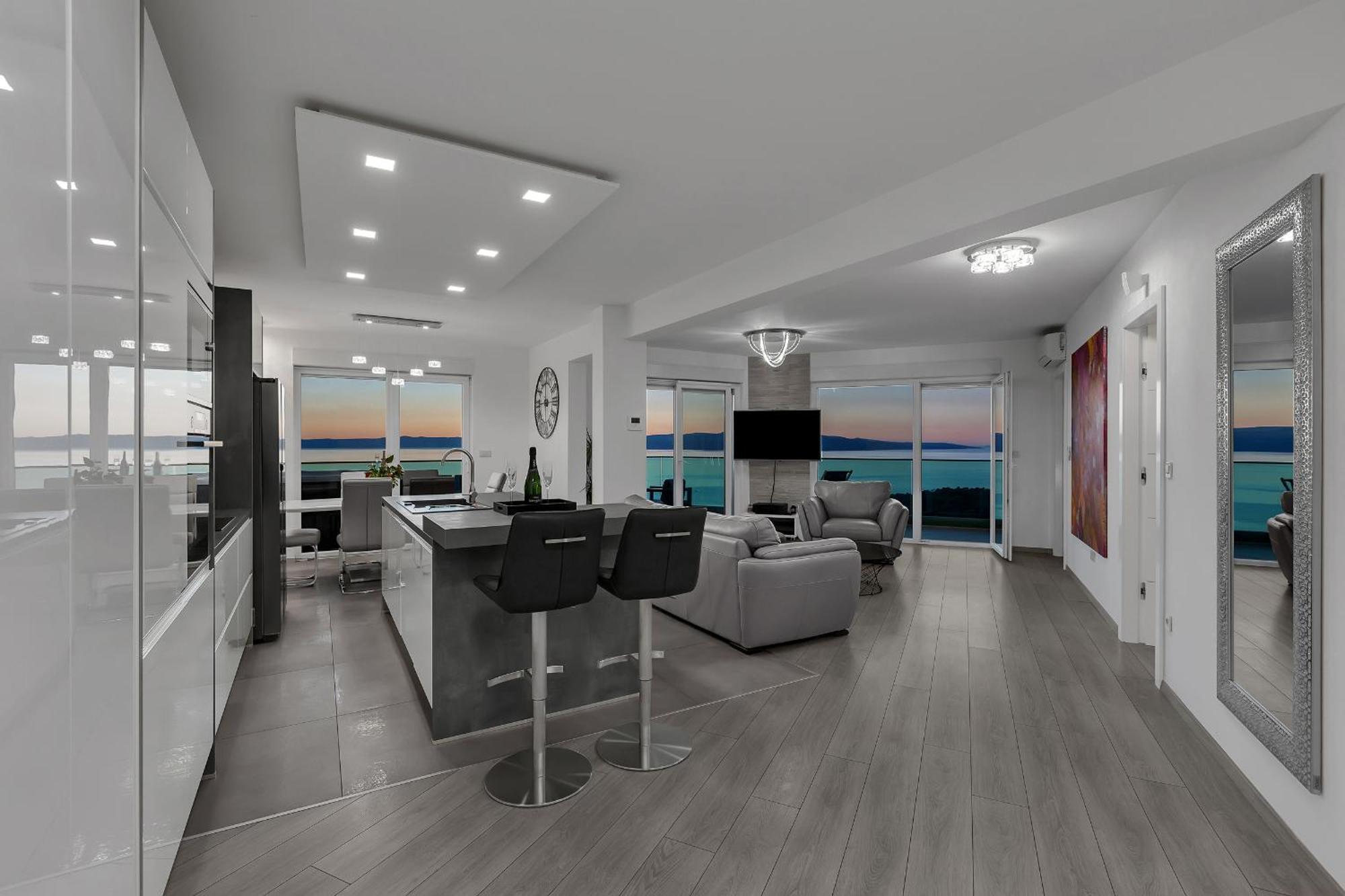 Exclusive Penthouse Big Blue With Private Jacuzzi Leilighet Makarska Eksteriør bilde