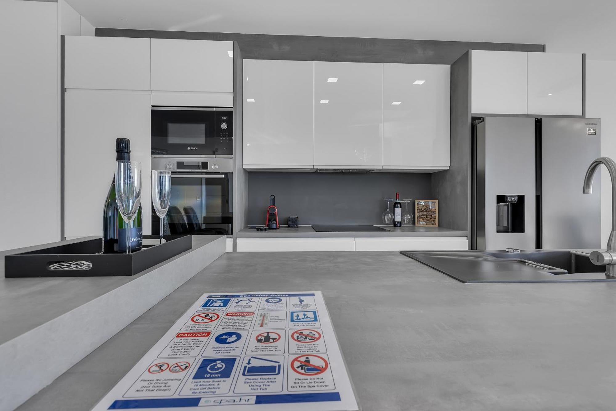 Exclusive Penthouse Big Blue With Private Jacuzzi Leilighet Makarska Eksteriør bilde