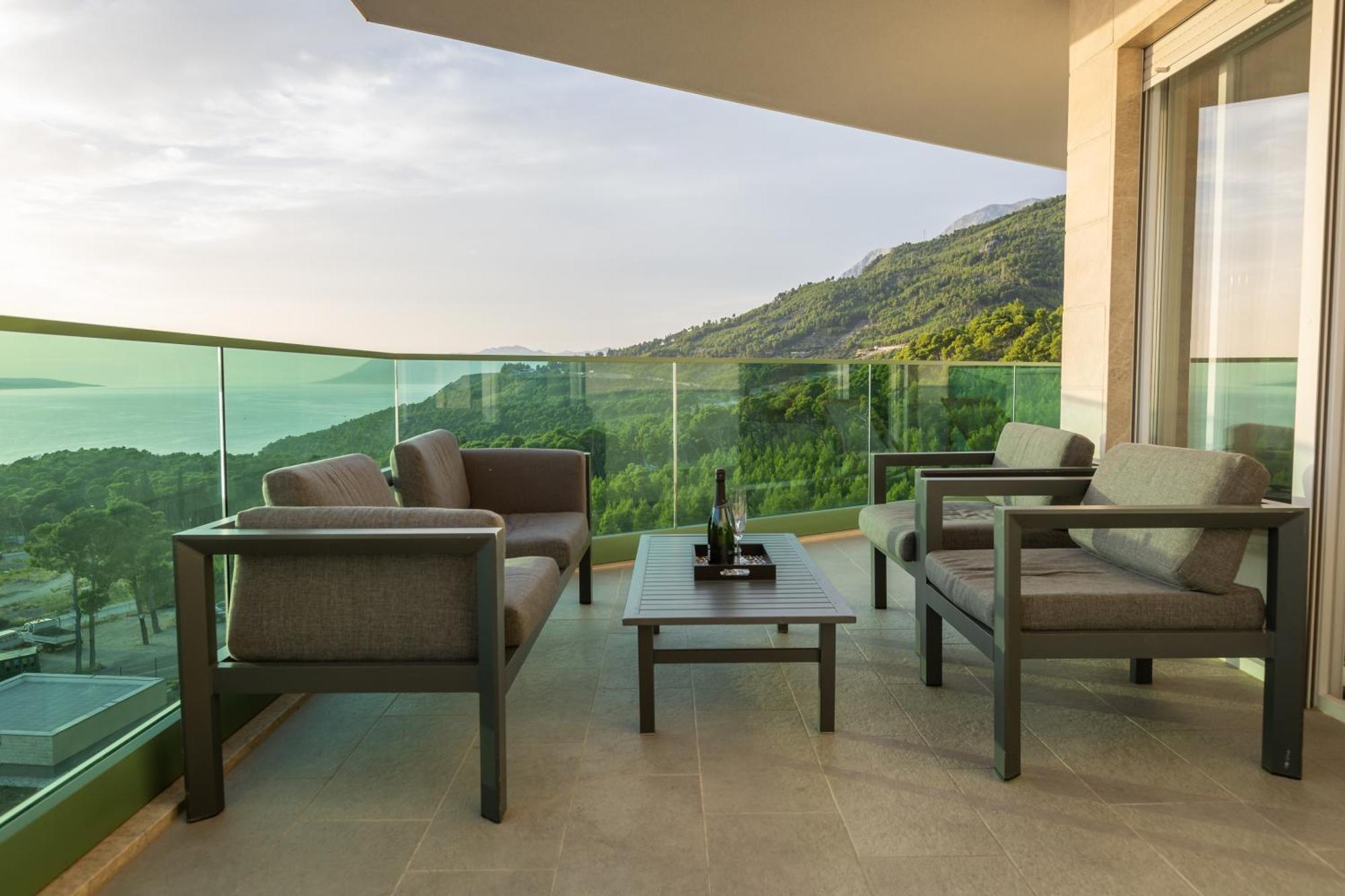 Exclusive Penthouse Big Blue With Private Jacuzzi Leilighet Makarska Eksteriør bilde